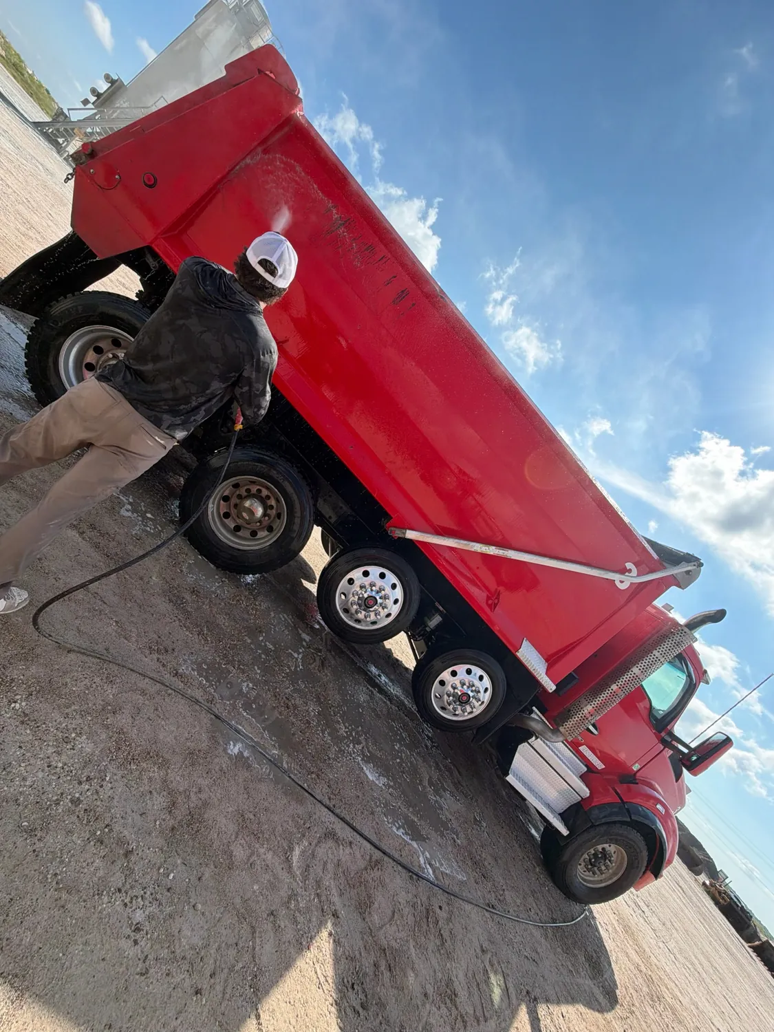 Washing down a Gerke dump bed
